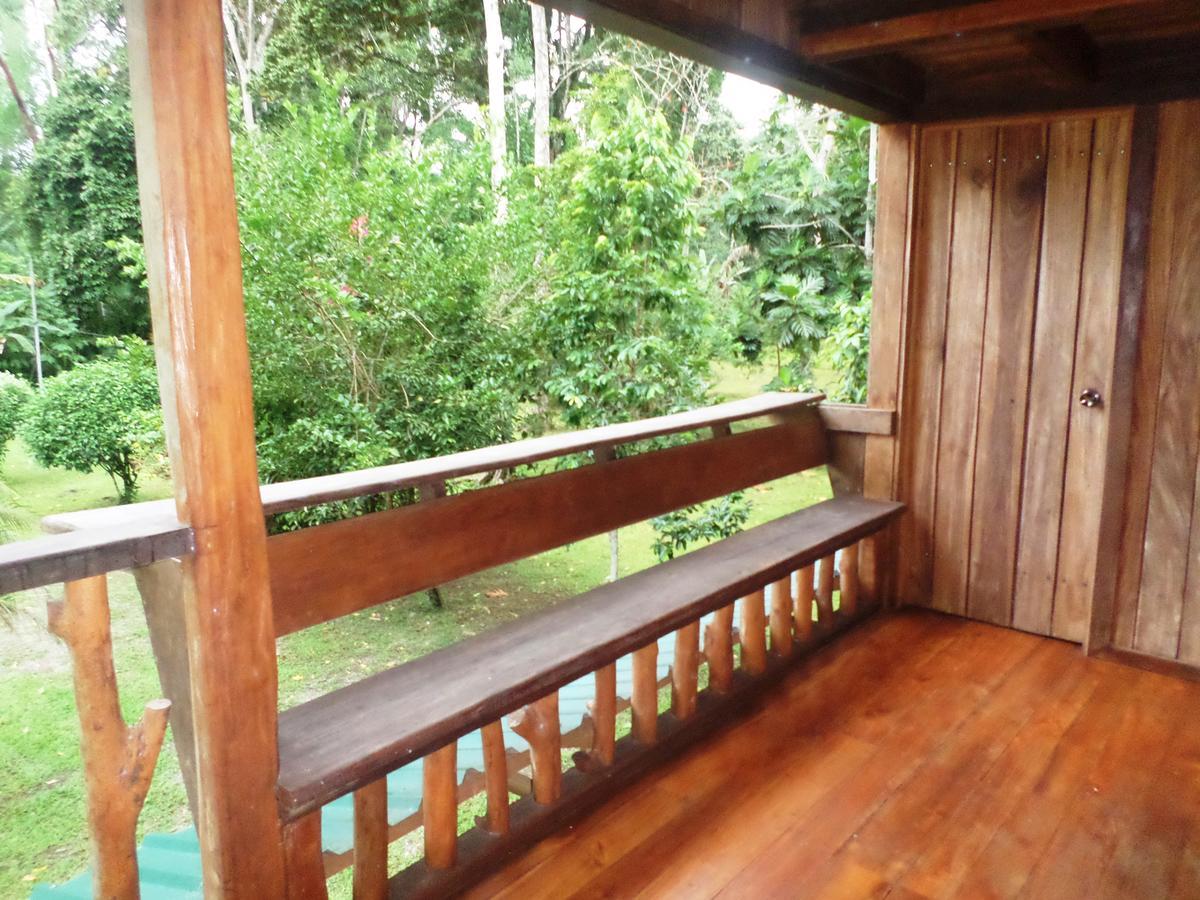Hotel&Cabinas Nadine Cahuita Exterior foto