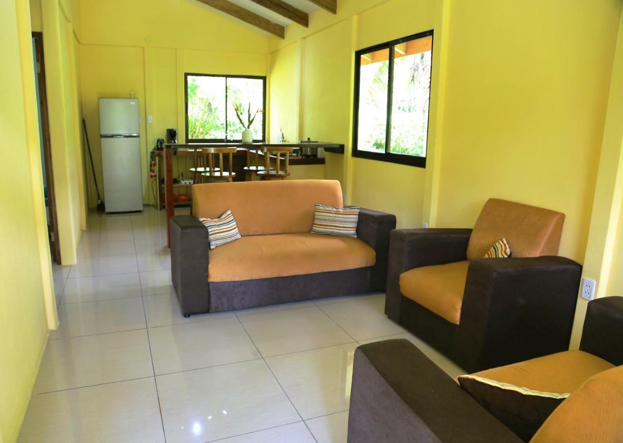 Hotel&Cabinas Nadine Cahuita Exterior foto